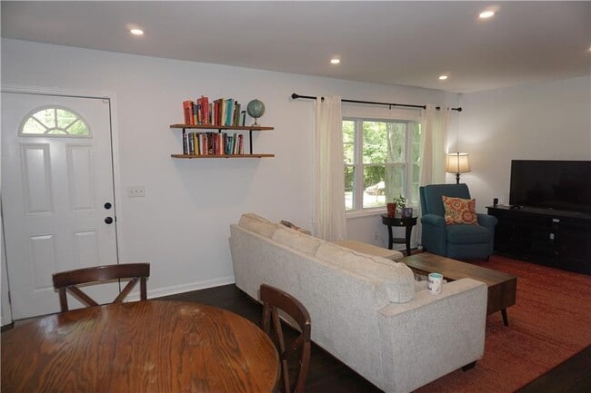 Photo - 2163 Lilac Ln