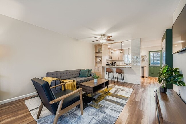 Building Photo - Cozy Furnished Home in Quiet Louisville Neighborhood