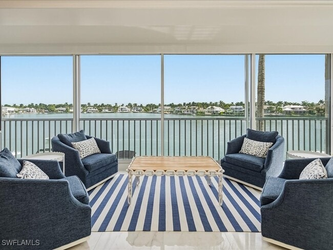 Building Photo - 2750 Gulf Shore Blvd N Unit 204