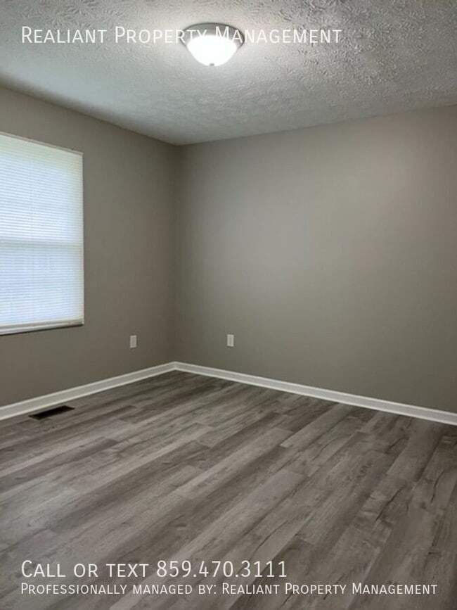 Photo - 620 Barefoot Dr