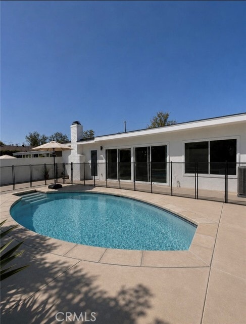 Photo - 2080 McNab Ave