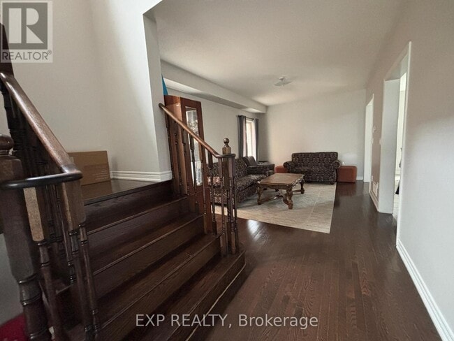 Photo - 92 Meltwater Cres