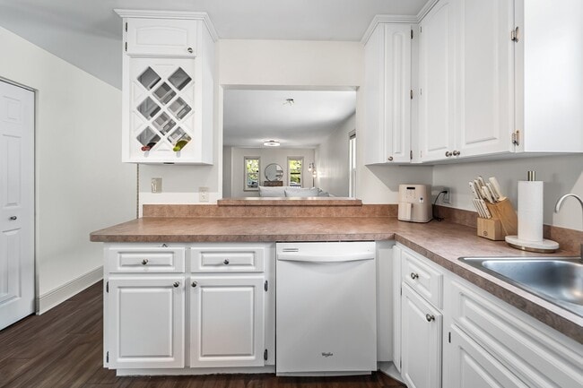 Photo - 308 E Ross Ave