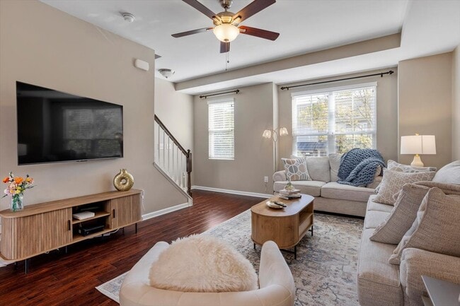 Photo - 1427 Crafton Way