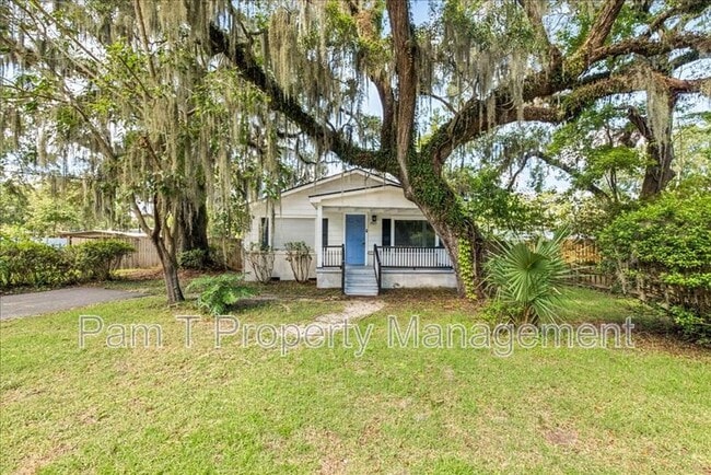 Photo - 2022 Ridgewood Ave