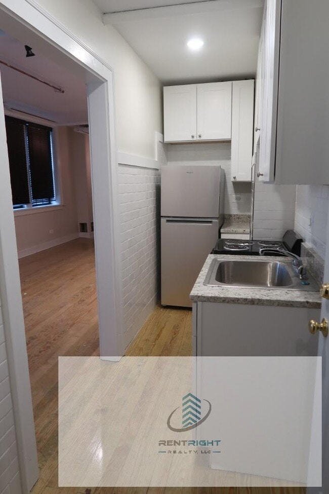 Photo - 4825 N Talman Ave Unidad 4829 N Tal