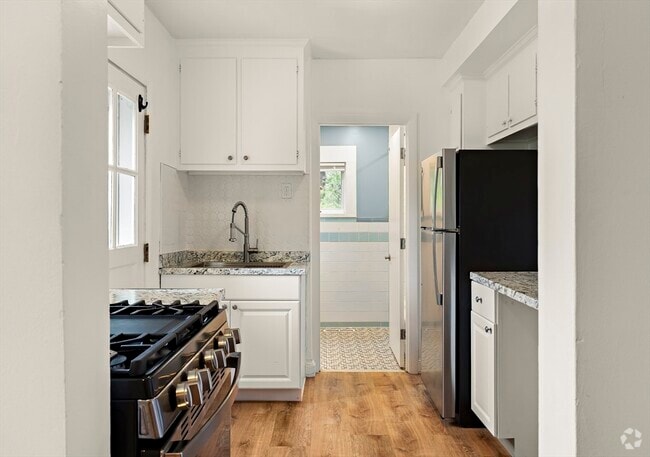 Building Photo - 29 Carpenter St Unit 1 Rental