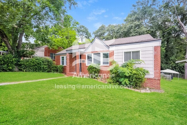 Photo - 2711 King St