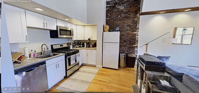 Photo - 108 Central St Unit 1R