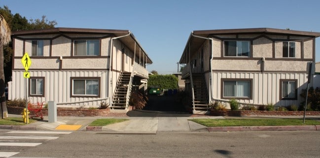 Photo - 1801-1803 Manhattan Beach Blvd Apartments