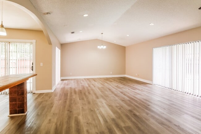 Photo - 640 SW 95 Terrace
