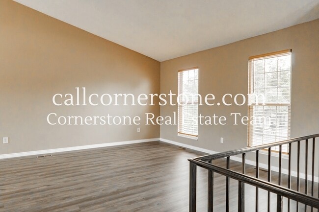 Photo - 2570 Clarendon Dr