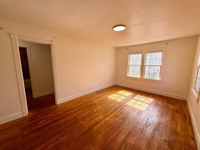 Photo - 730 S Littler Ave