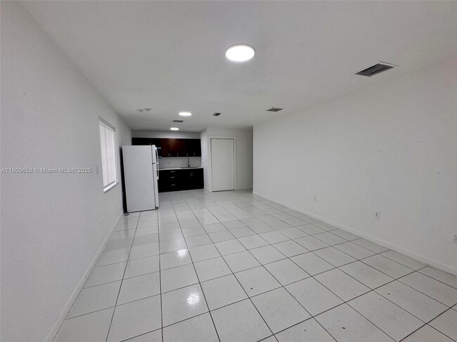 Photo - 15741 NW 40th Ct Unit B
