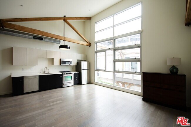 Photo - 527 Molino St Unit 217