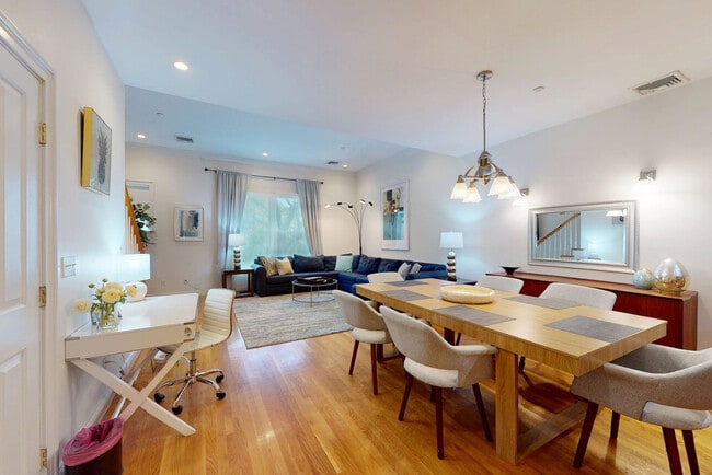 Photo - 1 Harvard Square Unidad ID1238108P