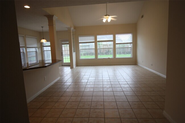 Photo - 7031 Thistlewood Park Ct