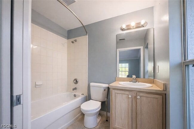 Photo - 609-611 Hawthorne Ave S