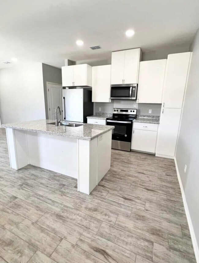 Photo - 1306 W Heritage Dr Unit 3