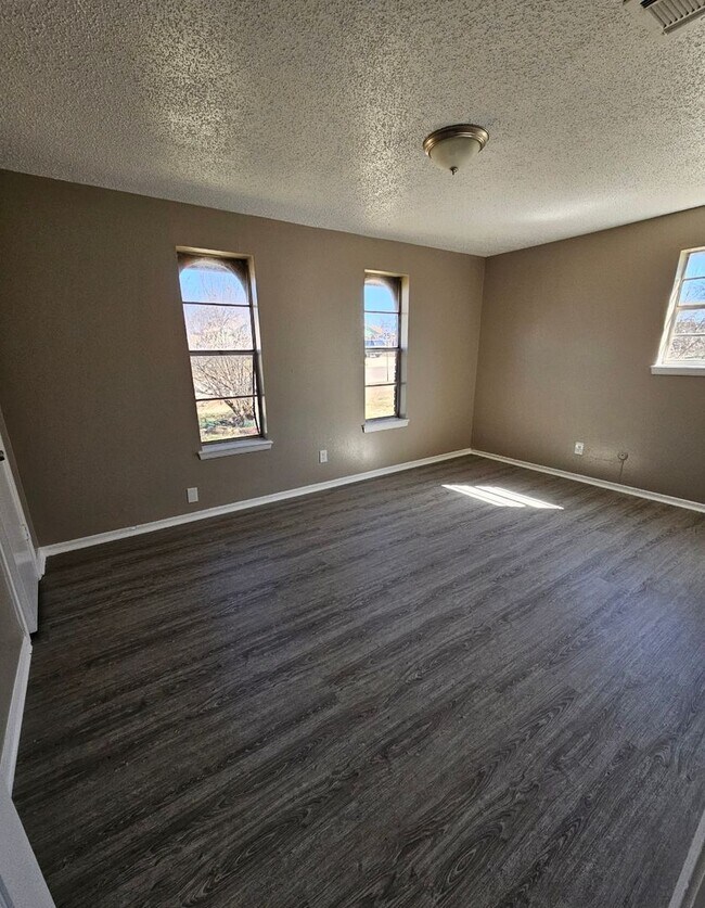 3448 Parker Dr