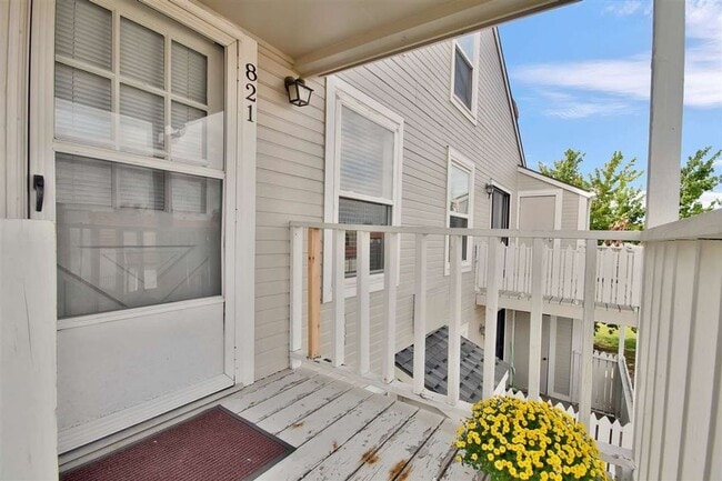 Adorable Colonial Oaks Condo in perfect co... - Adorable Colonial Oaks Condo in perfect co...