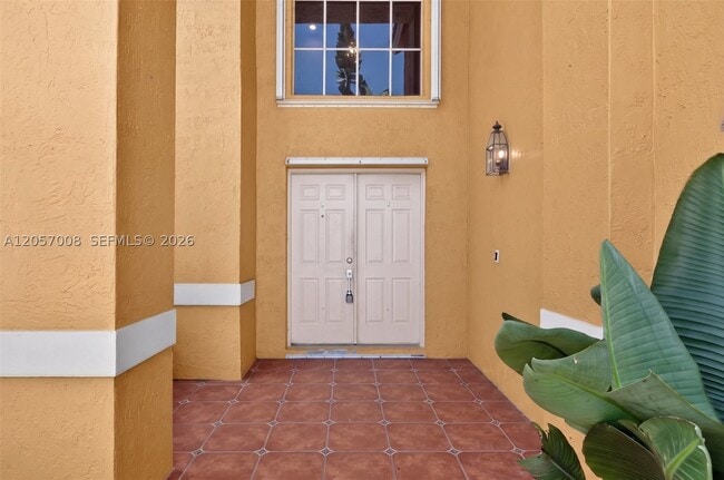 Photo - 498 Cambridge Ln
