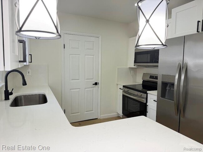 Photo - 540 Camden St