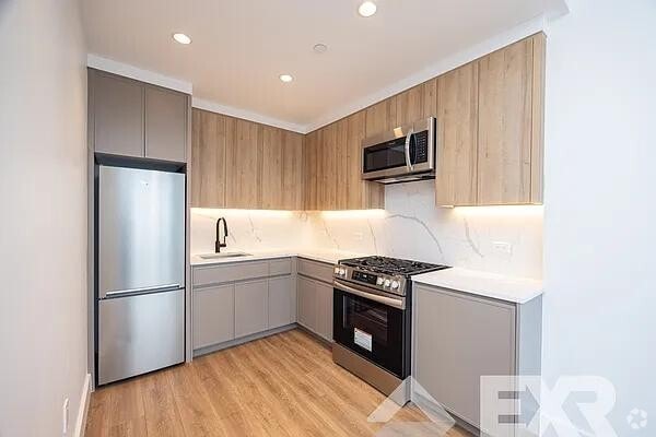 Building Photo - 2230 Cropsey Ave Unit 1203 Rental