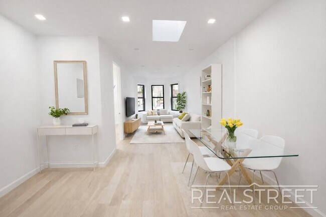 Building Photo - Spacious 2-Bedroom, 2-Bath Apartment in Bed-Stuy with Modern Amenities