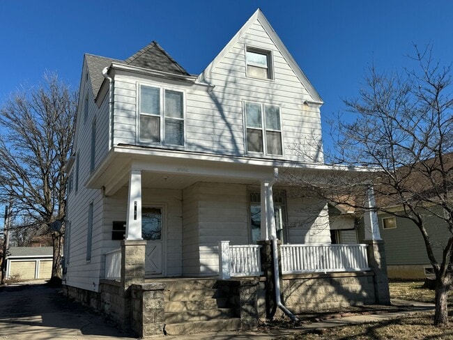 Building Photo - 2023 Broadway St Unit 2023 Broadway St.