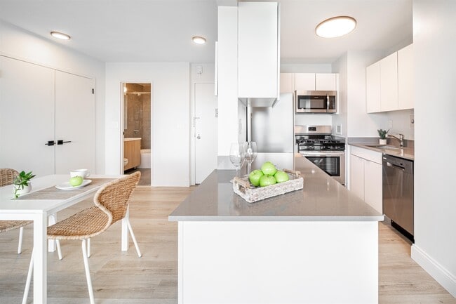 Photo - 100 MONTGOMERY St Unidad 12G