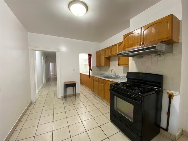 Photo - 884 Huntington Ave Unit 1R