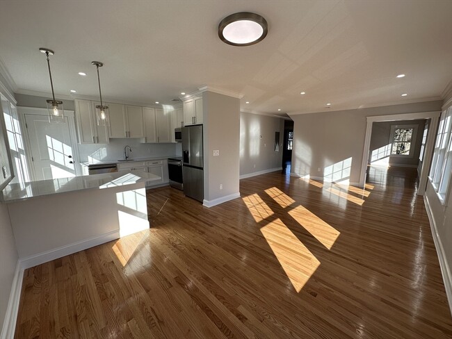 Building Photo - 35 Trapelo Rd Unit 2