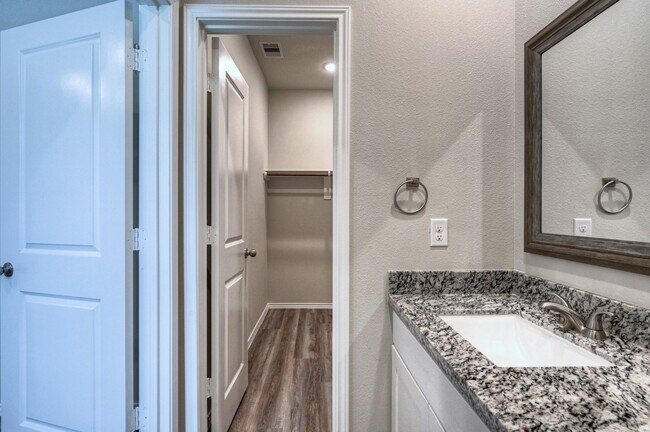 Photo - 11604 Vistawood St