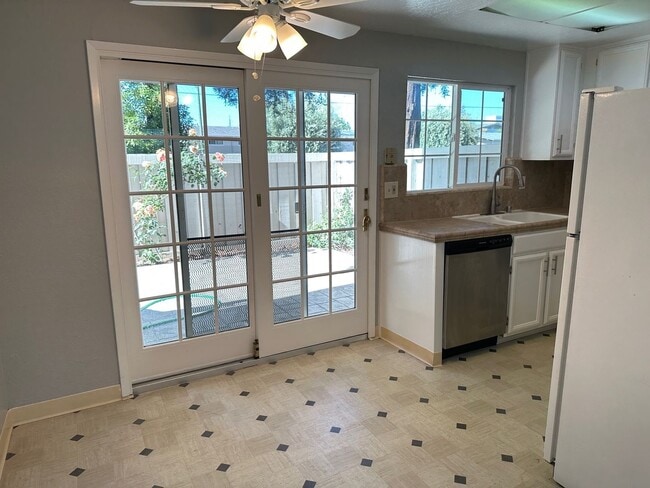 Photo - Beautifully updated 2 bedroom, 2.5 bathroom Townhouse in West San Jose!
