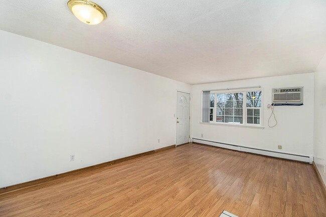 Building Photo - 1202 Euclid Ave Rental