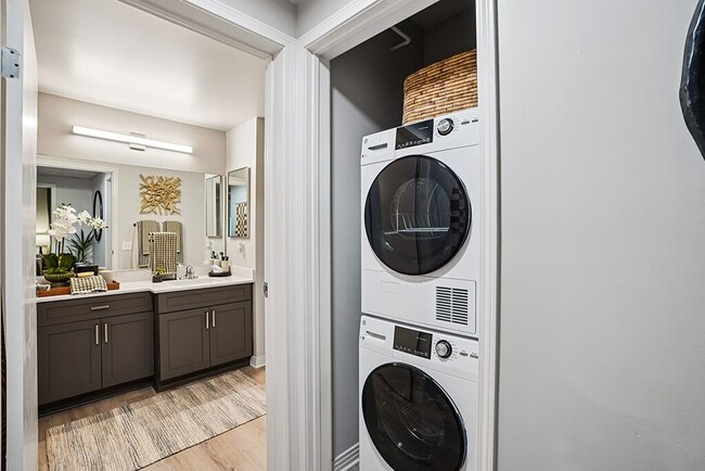 Haven at Del Mar Station Apartments