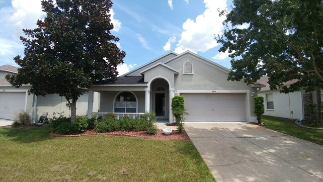 HUGE 2000 SQFT/4 Bed/2 bath/2 car garage with TONS of upgrades, HOA community: pool, playground &... - HUGE 2000 SQFT/4 Bed/2 bath/2 car garage with TONS of upgrades, HOA community: pool, playground &...