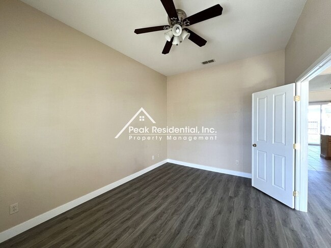 Photo - Very Nice 3bd/2ba Elk Grove Home with 2 Car Garage