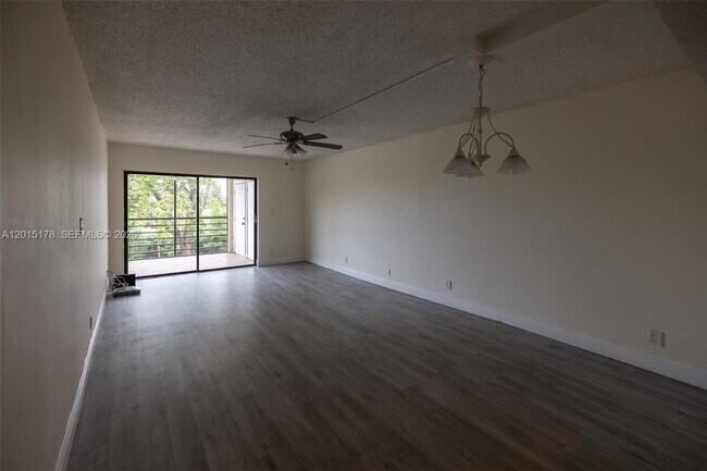 Photo - 9235 SW 8th St Unit #403