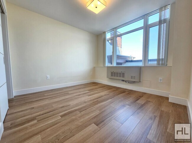 Photo - Northern Boulevard Unit 6A