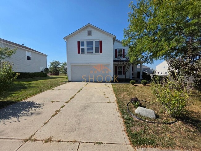 Building Photo - SOUTH SIDE LARGE 3 BR HOME