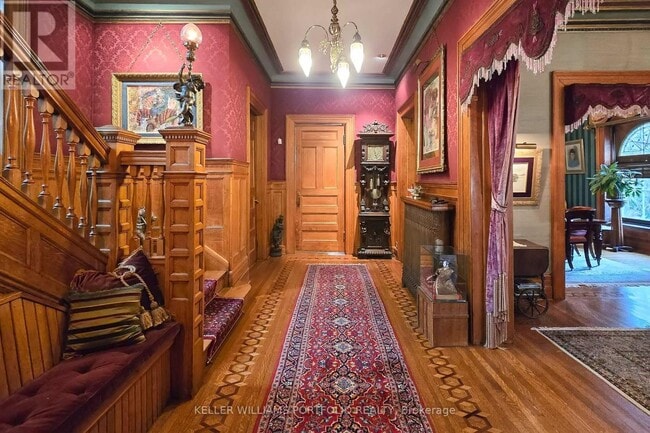 Photo - 97 Glengrove Ave W