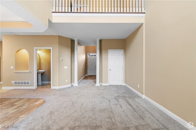 Building Photo - 3285 Grey Village Dr Rental