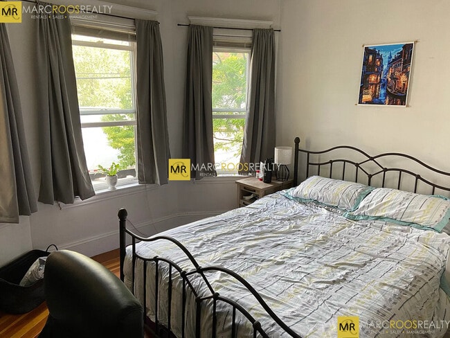 Photo - 10 Cambridge Ter