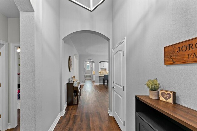 Photo - 112 Coral Bean Way