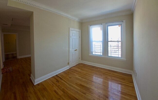 Photo - 817-819 Avenue C Unit 2R