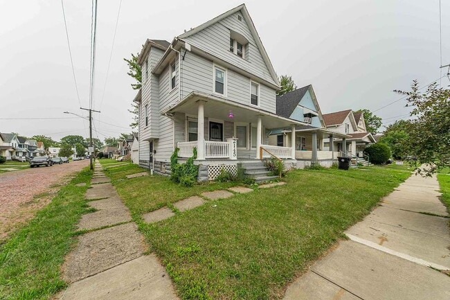 Photo - 2145 W 100th St