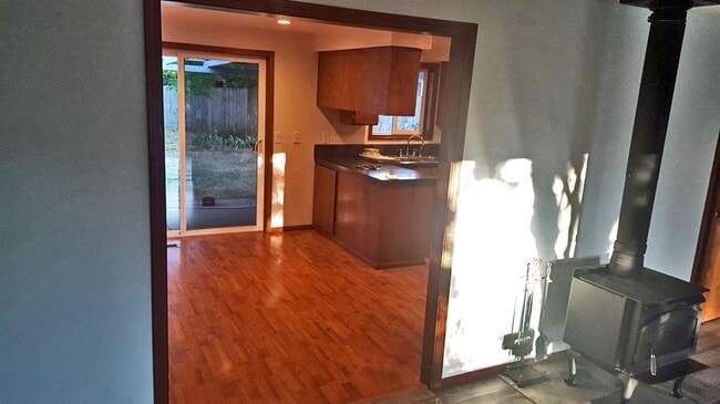 Photo - 3138 SE Hathaway Dr