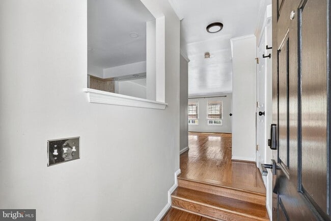 Photo - 7123 Gresham Ct E